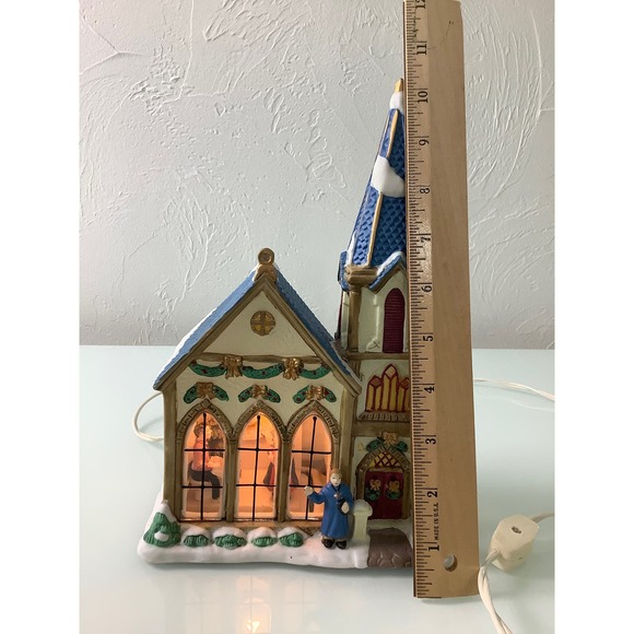 Vintage Trim a Home St Paul Church w light EUC - Picture 9 of 12